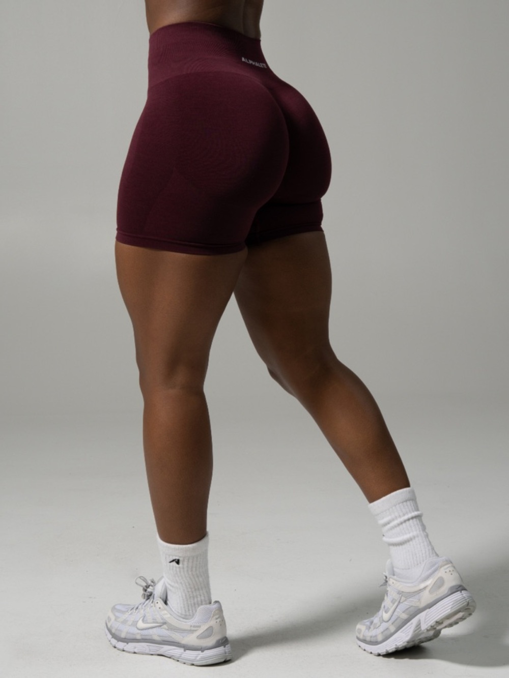 Alphalete pump mid rise short - Merlot